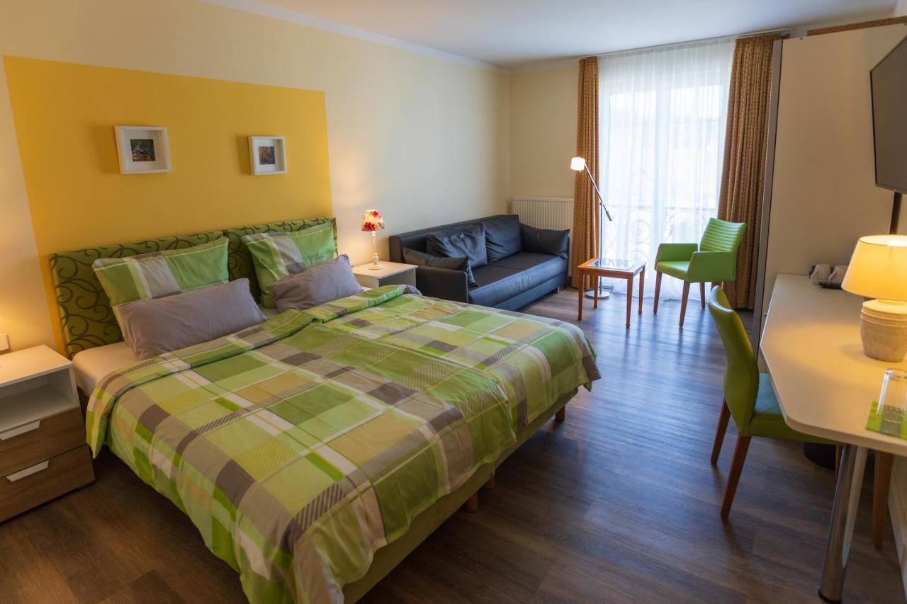 Landhotel Gillenfelder Hof Εξωτερικό φωτογραφία