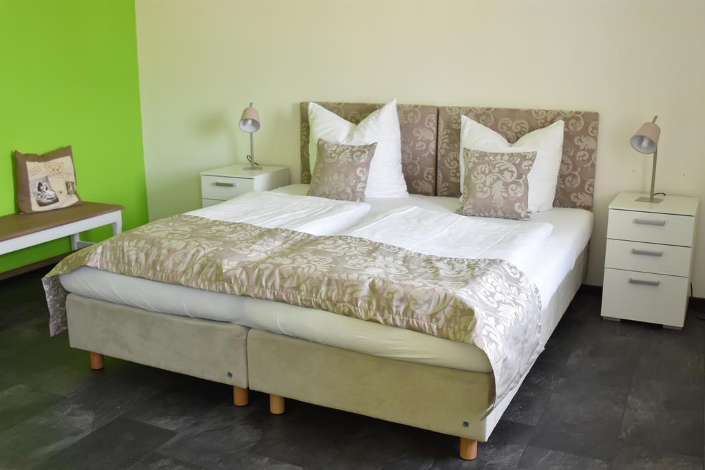 Landhotel Gillenfelder Hof Εξωτερικό φωτογραφία