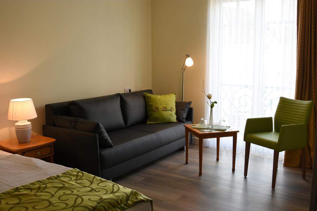 Landhotel Gillenfelder Hof Εξωτερικό φωτογραφία